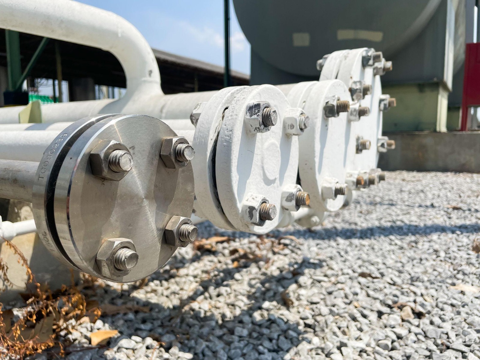 industrial stainless steel pipe flange connection used in industrial fluid and chemical processing systems